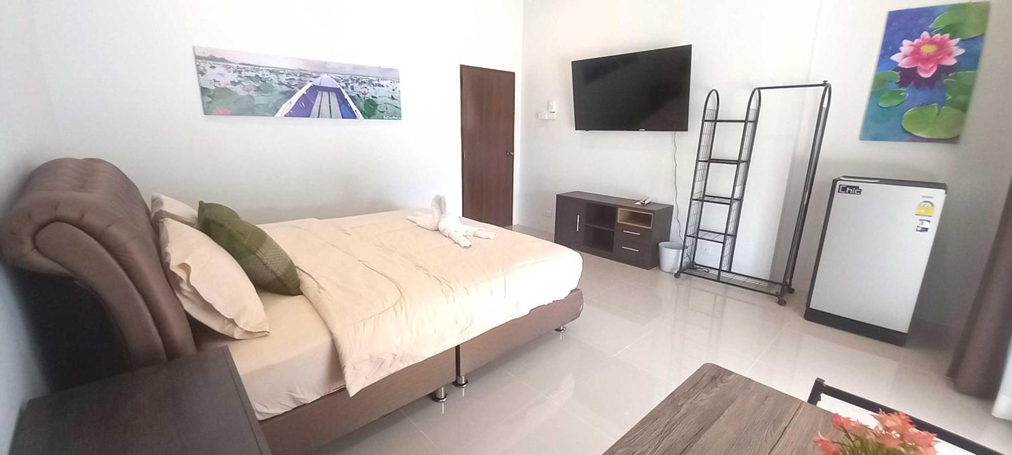 Bua Daeng Luxury Homestay Kumphawapi Bagian luar foto